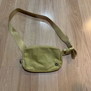 🔆SOLD🔆Lululemon Everywhere Belt Bag